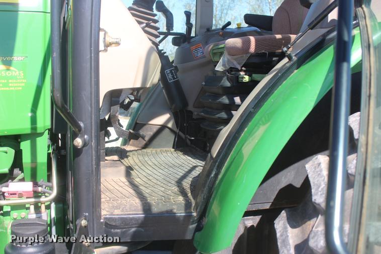 image for item L4826 2013 John Deere 6130D MFWD tractor