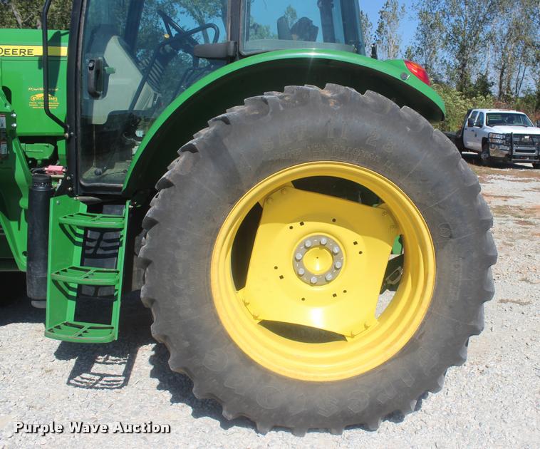 image for item L4826 2013 John Deere 6130D MFWD tractor