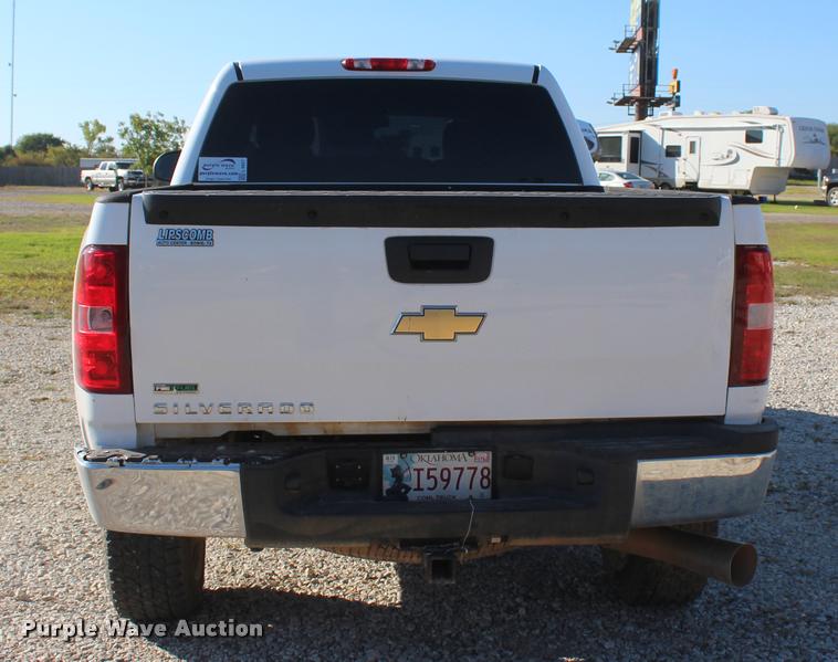 image for item L4827 2012 Chevrolet Silverado 2500HD Crew Cab pickup truck