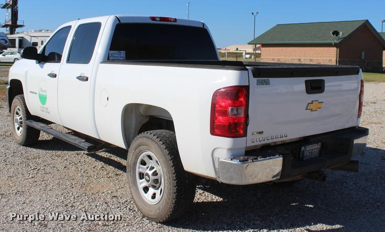image for item L4827 2012 Chevrolet Silverado 2500HD Crew Cab pickup truck
