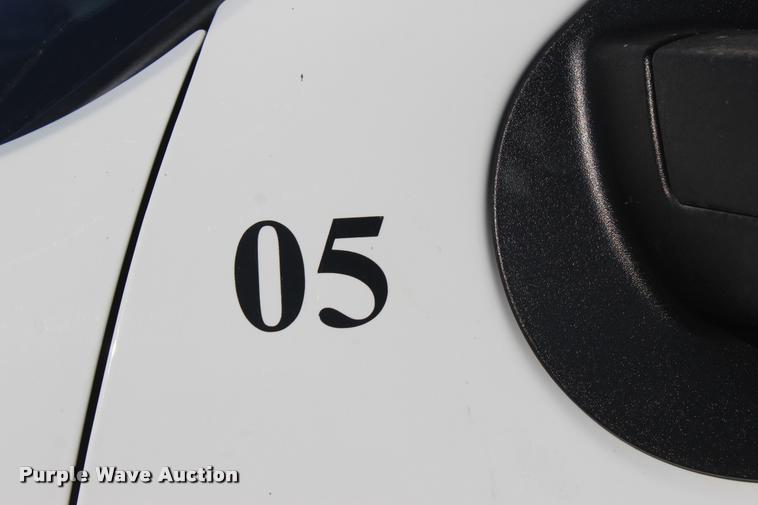 image for item L4827 2012 Chevrolet Silverado 2500HD Crew Cab pickup truck