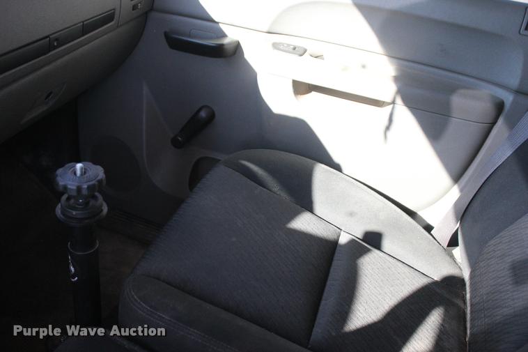 image for item L4827 2012 Chevrolet Silverado 2500HD Crew Cab pickup truck