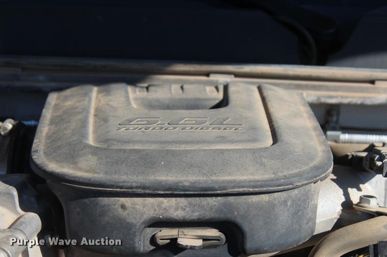 image for item L4827 2012 Chevrolet Silverado 2500HD Crew Cab pickup truck