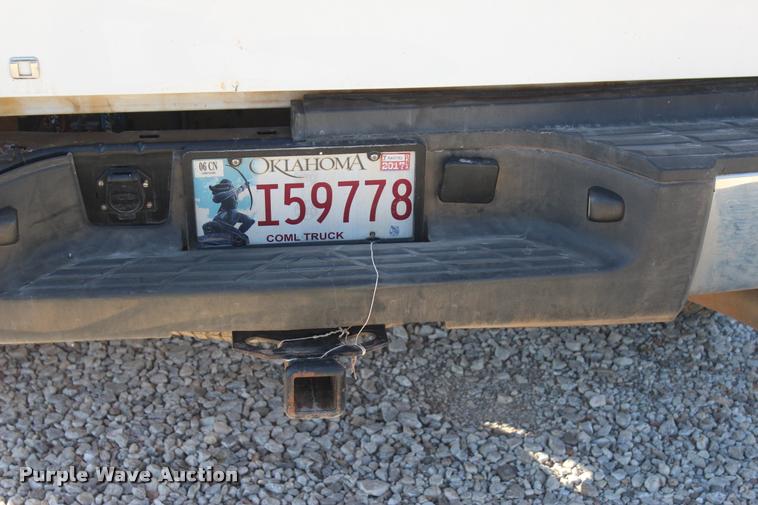 image for item L4827 2012 Chevrolet Silverado 2500HD Crew Cab pickup truck