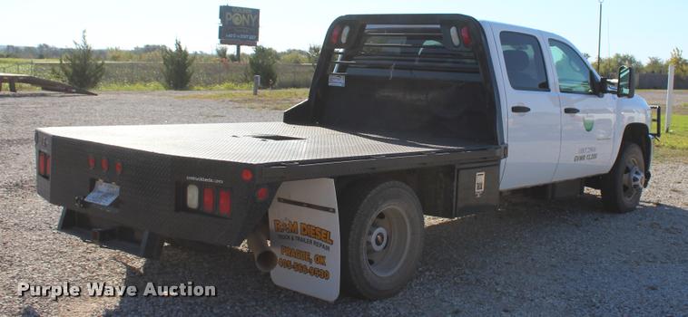 image for item L4828 2012 Chevrolet Silverado 3500HD Crew Cab flatbed pickup truck