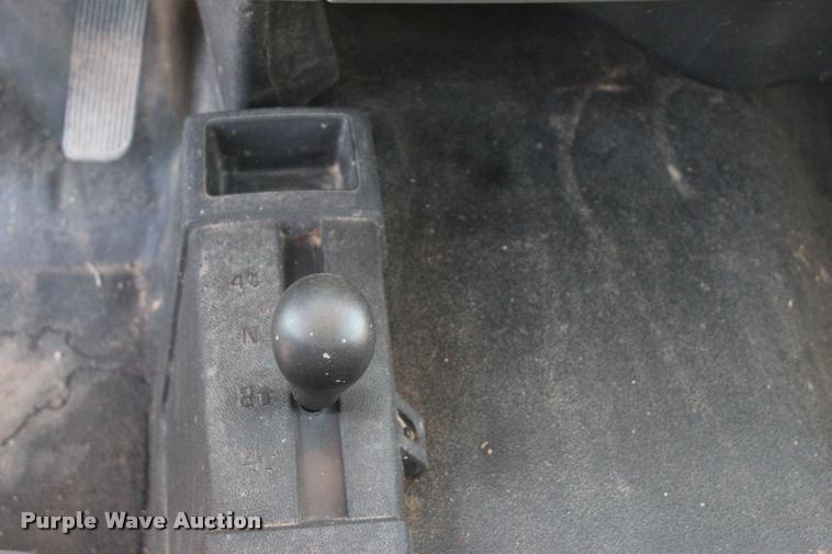 image for item L4828 2012 Chevrolet Silverado 3500HD Crew Cab flatbed pickup truck