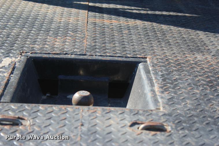 image for item L4828 2012 Chevrolet Silverado 3500HD Crew Cab flatbed pickup truck