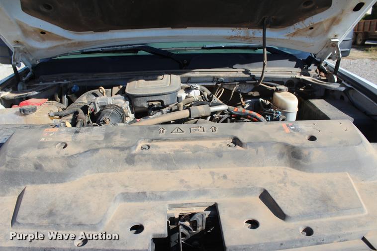 image for item L4828 2012 Chevrolet Silverado 3500HD Crew Cab flatbed pickup truck