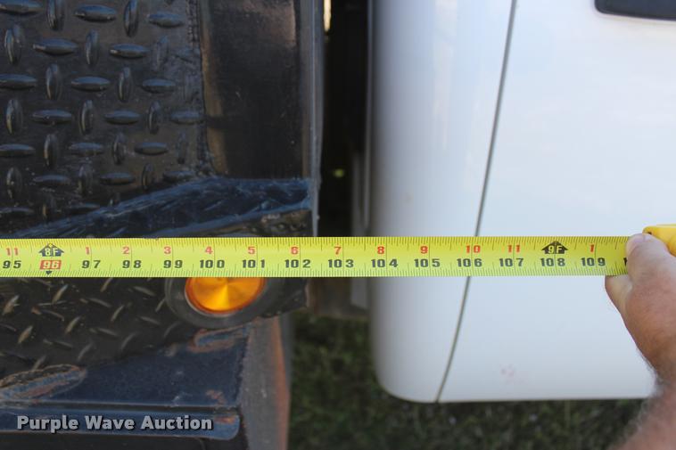 image for item L4829 2011 Chevrolet Silverado 3500HD Crew Cab flatbed pickup truck