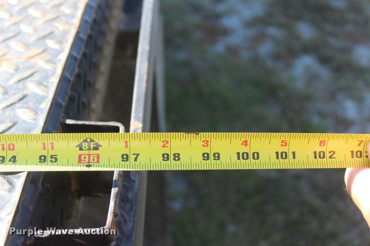 image for item L4829 2011 Chevrolet Silverado 3500HD Crew Cab flatbed pickup truck