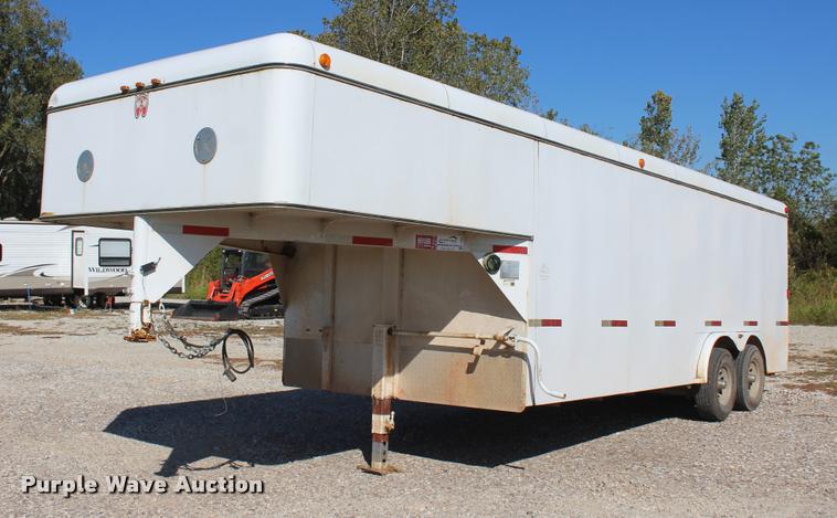 image for item L4830 2007 WW enclosed cargo trailer
