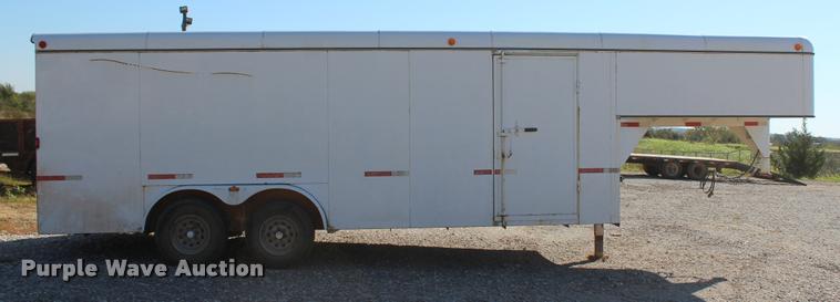 image for item L4830 2007 WW enclosed cargo trailer