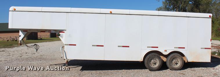 image for item L4830 2007 WW enclosed cargo trailer