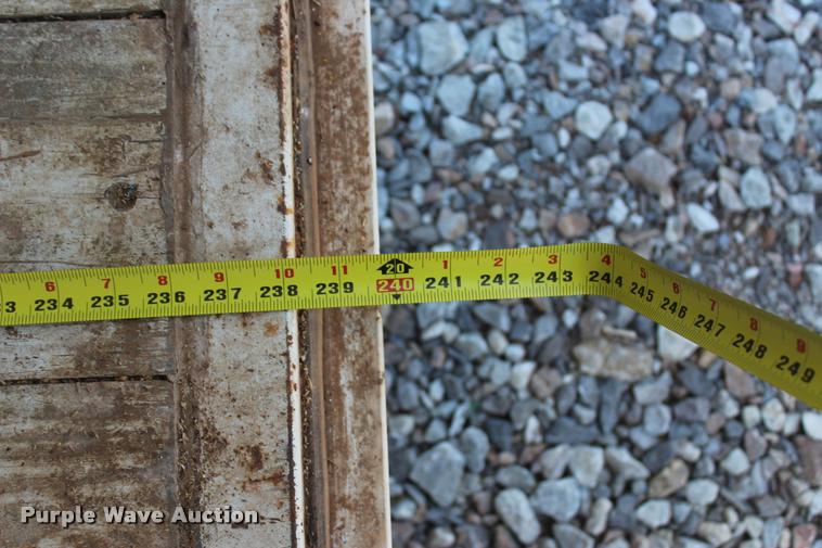 image for item L4830 2007 WW enclosed cargo trailer