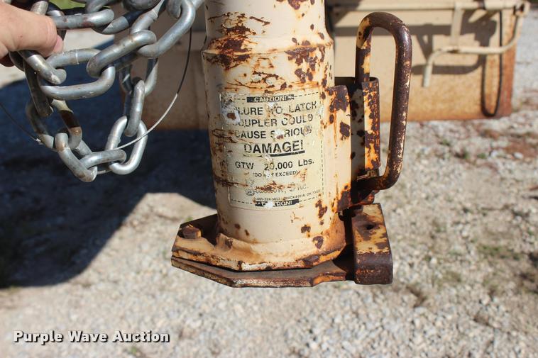 image for item L4831 1994 WW enclosed cargo trailer