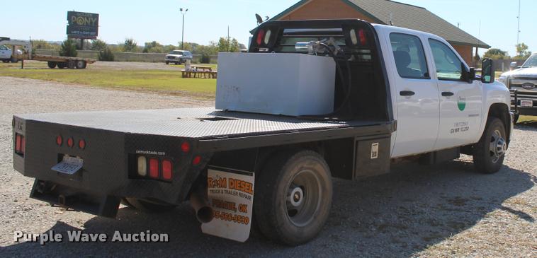 image for item L4835 2012 Chevrolet Silverado 3500HD Crew Cab flatbed pickup truck