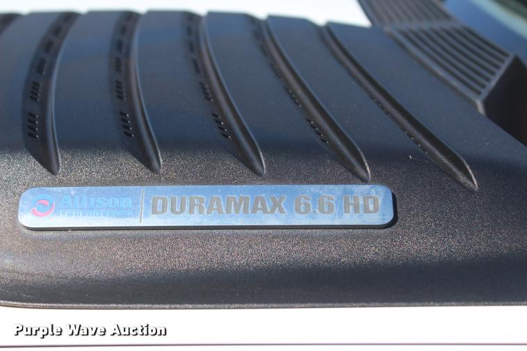 image for item L4835 2012 Chevrolet Silverado 3500HD Crew Cab flatbed pickup truck