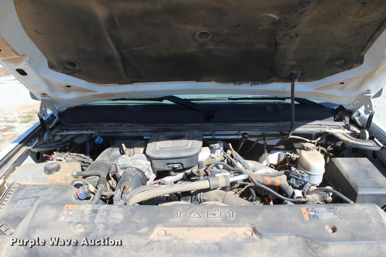 image for item L4835 2012 Chevrolet Silverado 3500HD Crew Cab flatbed pickup truck