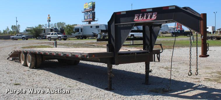 image for item L4836 2013 Elite Flex Control 32 equipment trailer