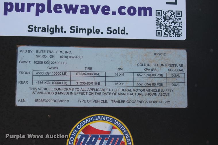 image for item L4836 2013 Elite Flex Control 32 equipment trailer