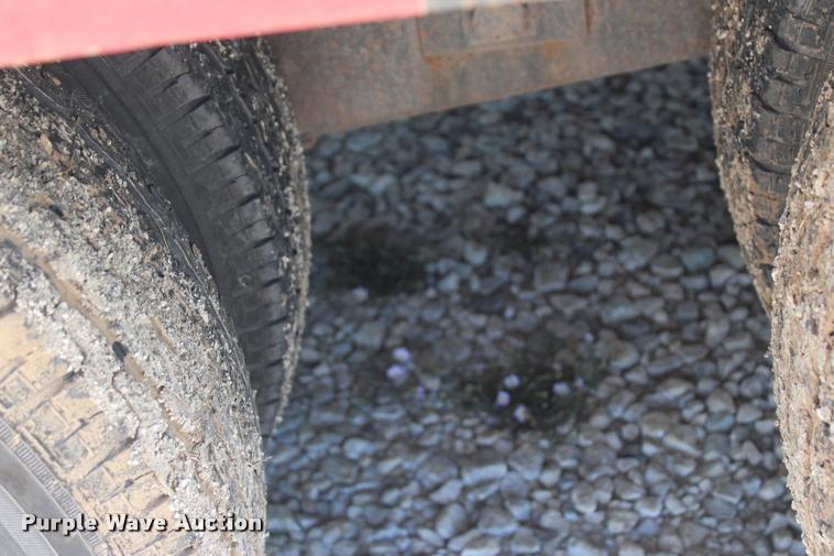 image for item L4836 2013 Elite Flex Control 32 equipment trailer