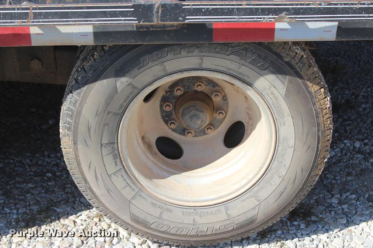 image for item L4836 2013 Elite Flex Control 32 equipment trailer