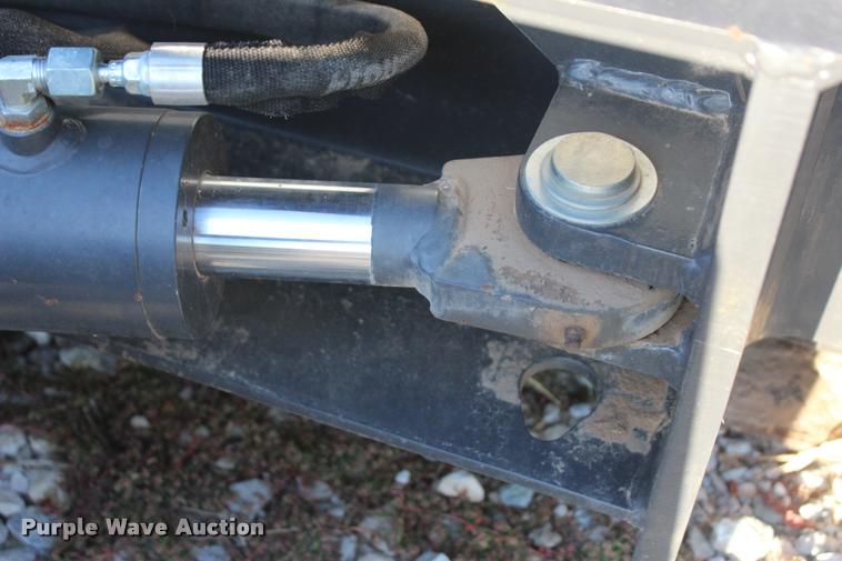 image for item L4838 2014 Bradco Paladin ATP96 dozer blade