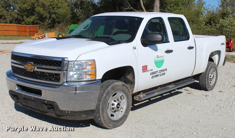 image for item L4843 2013 Chevrolet Silverado 2500HD Crew Cab pickup truck