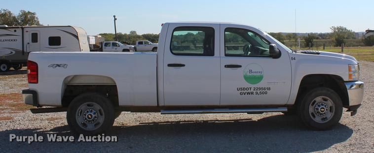 image for item L4843 2013 Chevrolet Silverado 2500HD Crew Cab pickup truck