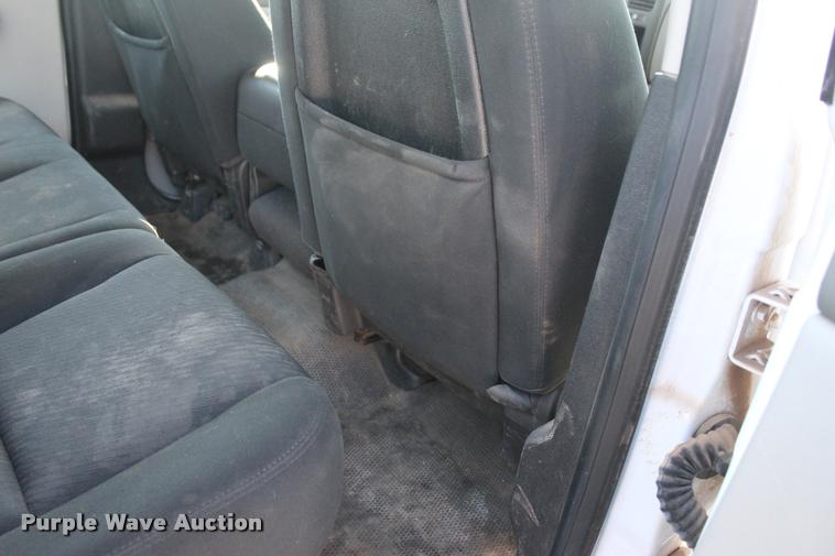 image for item L4843 2013 Chevrolet Silverado 2500HD Crew Cab pickup truck