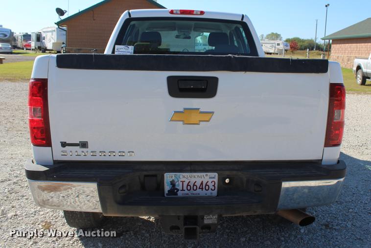 image for item L4843 2013 Chevrolet Silverado 2500HD Crew Cab pickup truck