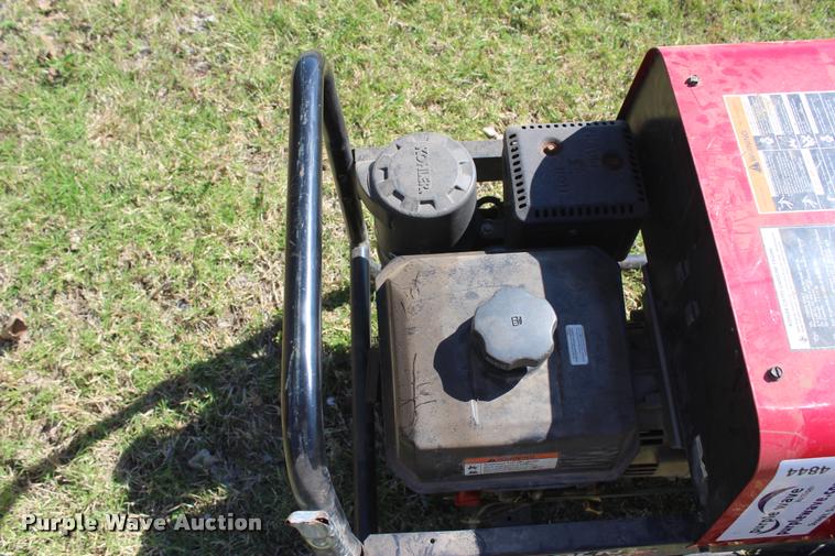 image for item L4844 2015 Lincoln Bulldog 5500 welder