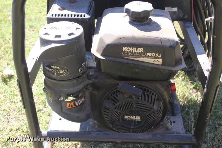 image for item L4844 2015 Lincoln Bulldog 5500 welder