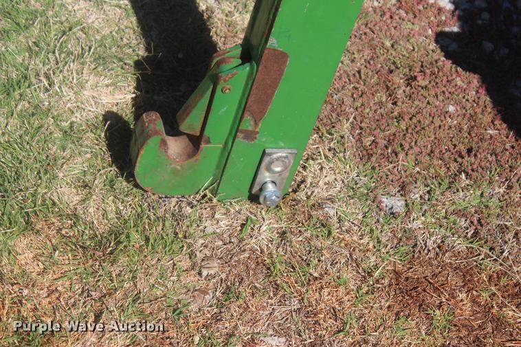 image for item L4847 John Deere quick attach