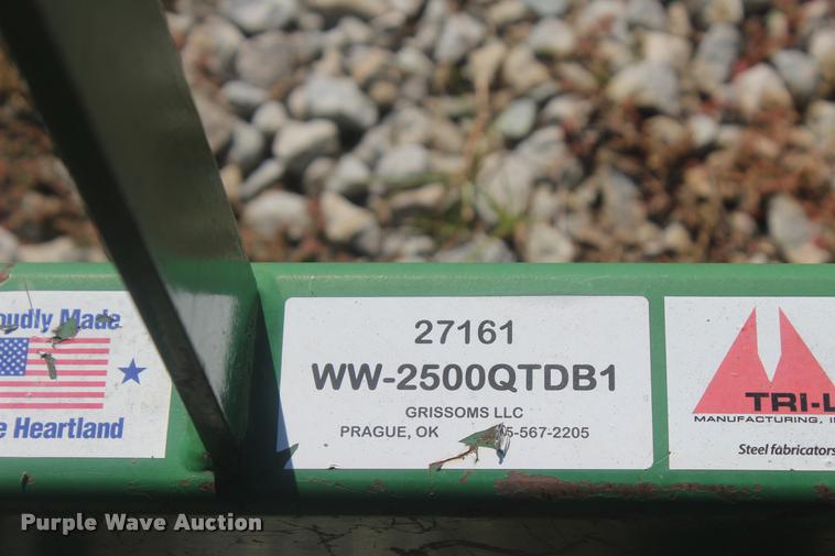 image for item L4848 Tri-L WW-2500QTDB1 bale spear