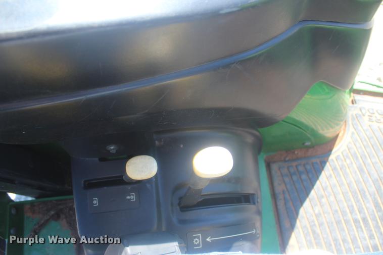 image for item L4849 2008 John Deere 5425 MFWD tractor