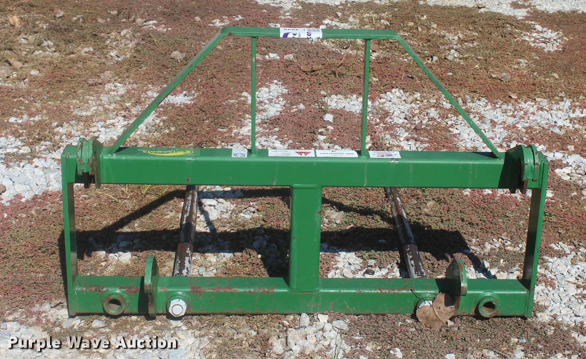 TriL WW2500QTDB1 bale spear in Seminole, OK Item L4848 sold