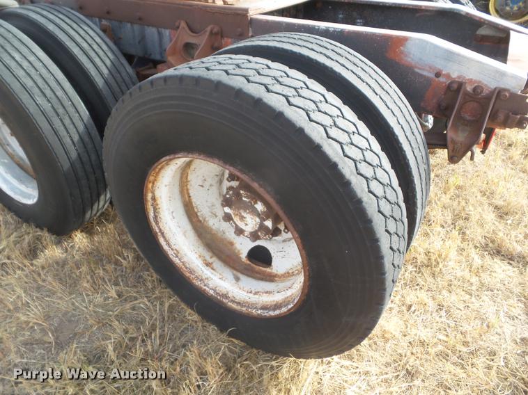 image for item AP9612 International truck rear end