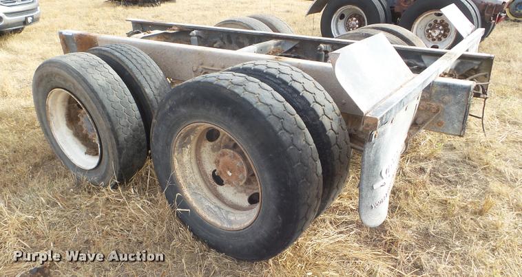 image for item AP9613 Mack truck rear end