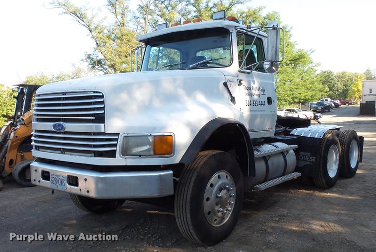 image for item BS9760 1994 Ford LTLS9000 semi truck