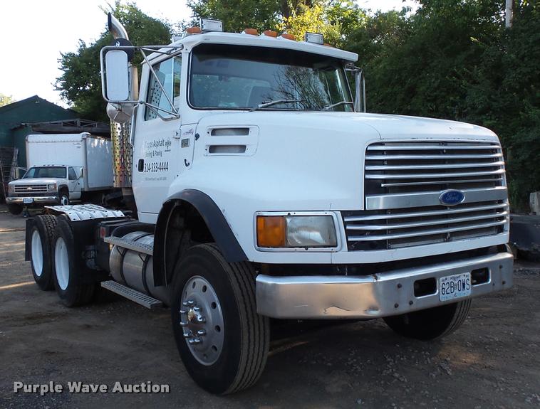image for item BS9760 1994 Ford LTLS9000 semi truck