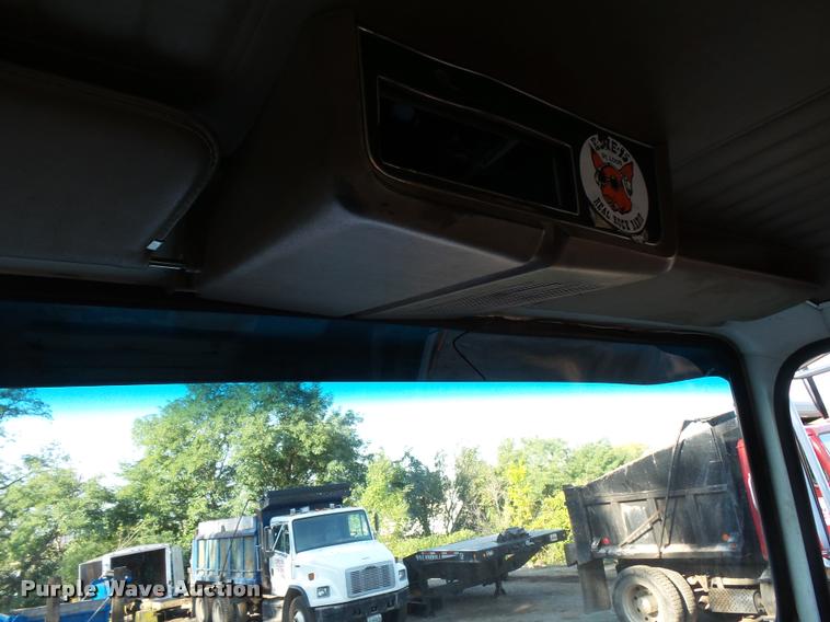 image for item BS9760 1994 Ford LTLS9000 semi truck