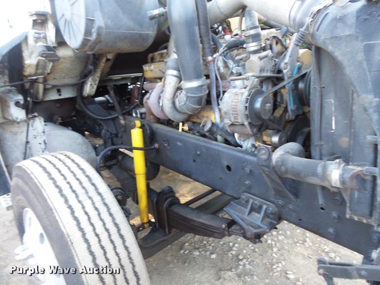 image for item BS9760 1994 Ford LTLS9000 semi truck