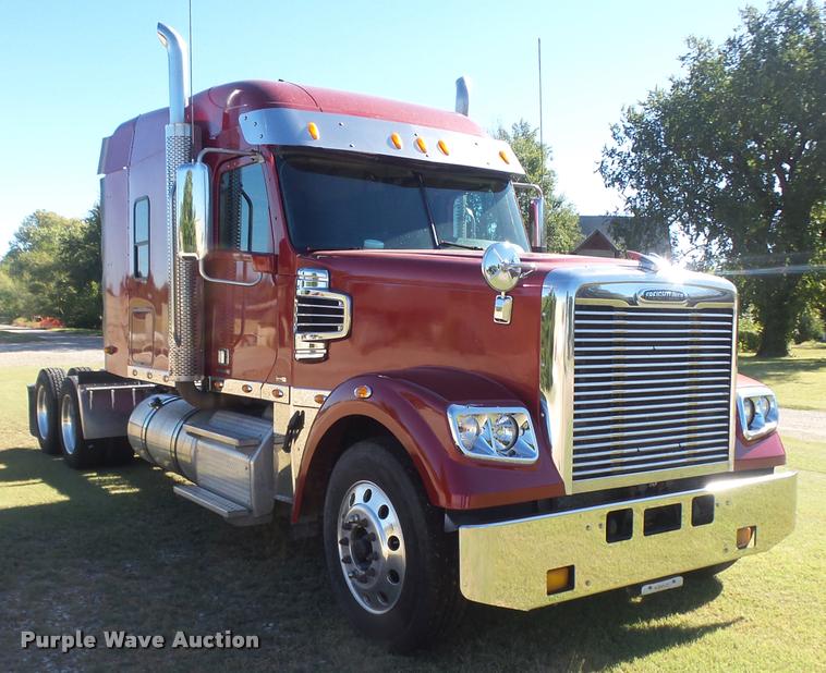 image for item BU9791 2011 Freightliner Coronado 132 semi truck