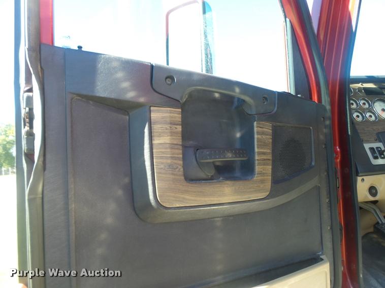 image for item BU9791 2011 Freightliner Coronado 132 semi truck