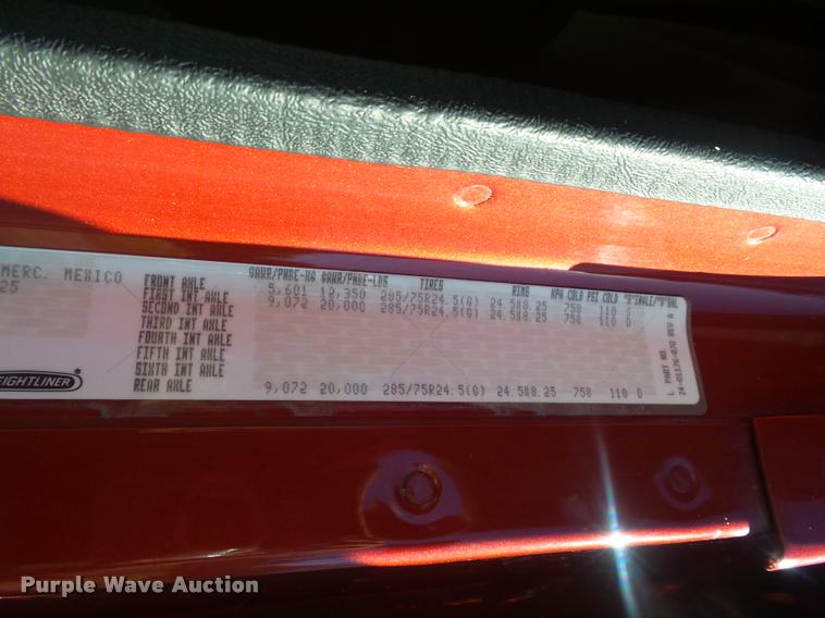 image for item BU9791 2011 Freightliner Coronado 132 semi truck