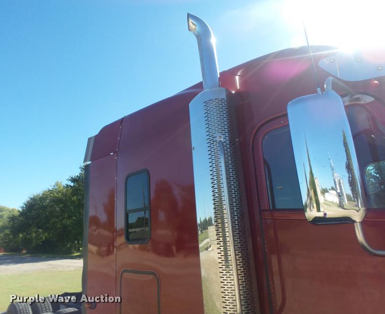 image for item BU9791 2011 Freightliner Coronado 132 semi truck