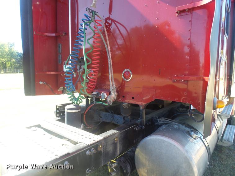 image for item BU9791 2011 Freightliner Coronado 132 semi truck