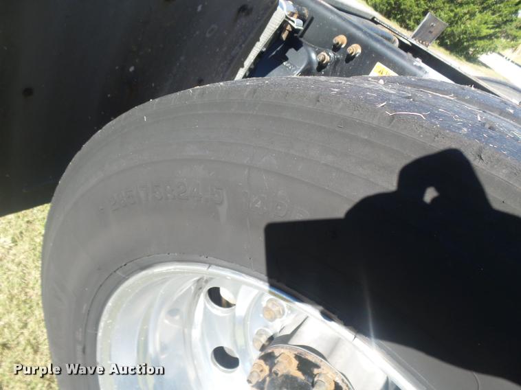 image for item BU9791 2011 Freightliner Coronado 132 semi truck