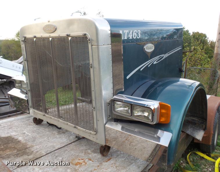 image for item BV9953 Peterbilt 379 extended hood